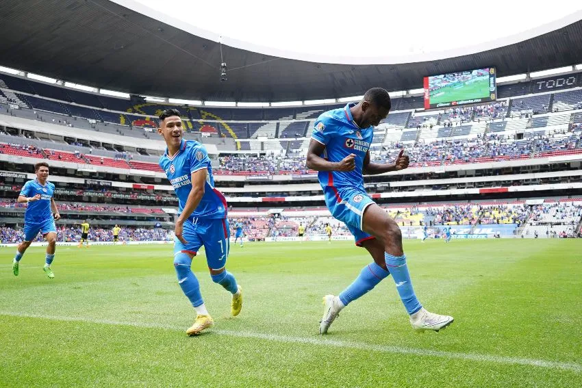 IMAGO7 Cruz Azul en celebración de gol