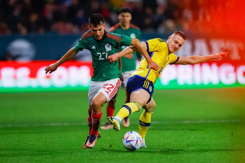 IMAGO7 Chucky Lozano en un partido de México