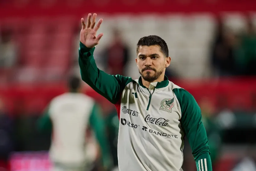 MEXSPORT Henry Martín en un partido de México