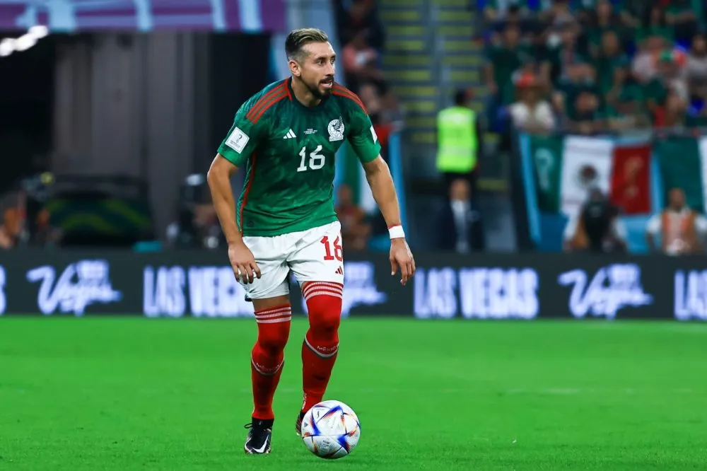 MIGUEL PONTÓN Héctor Herrera en el juego contra Polonia