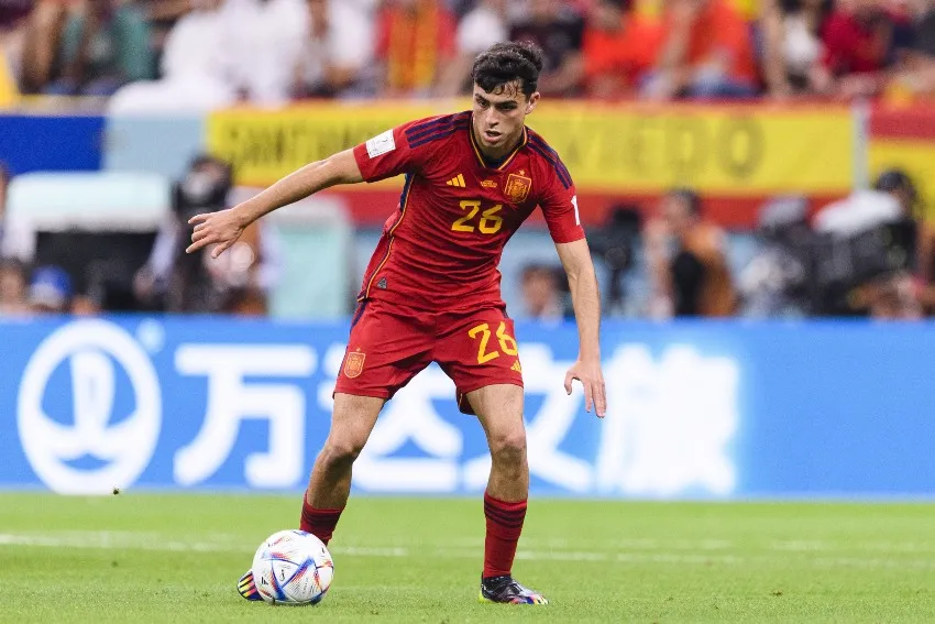 MEXSPORT Pedri en un partido de España en Qatar 2022