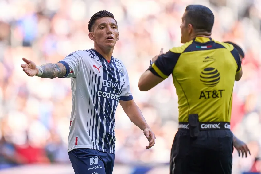 MEXSPORT Kranevitter en un juego de Rayados