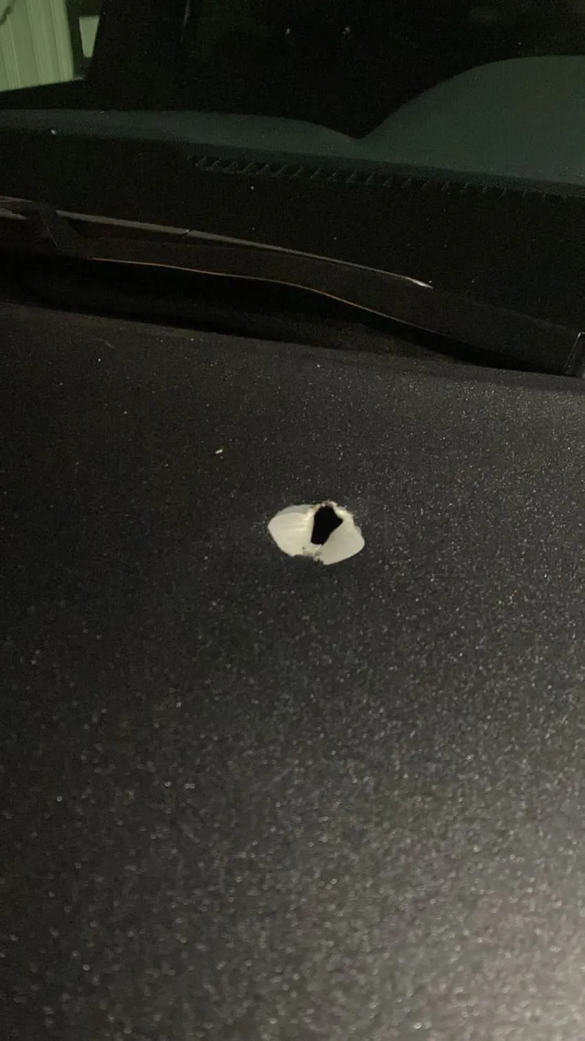 @CiroGomezL Auto dañado de Gómez Leyva