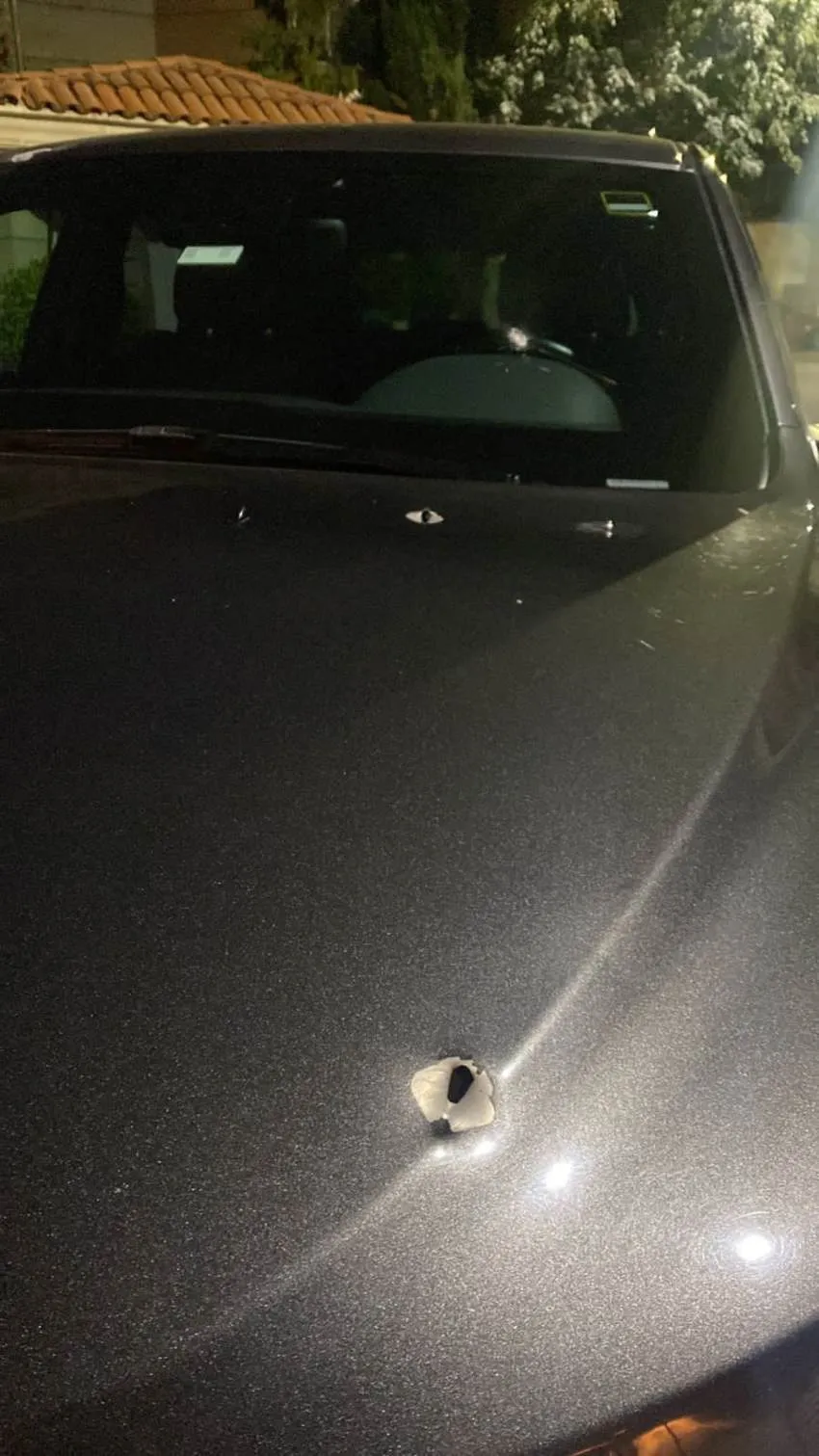 TWITTER: @CiroGomezL Daños en el vehículo de Gómez Leyva