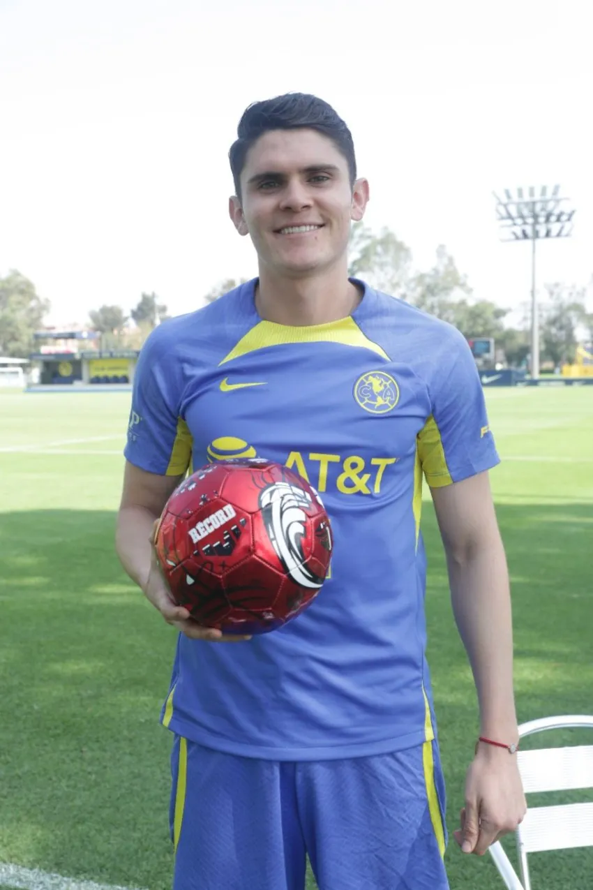 MIGUEL PONTÓN Israel Reyes y su deseo con América