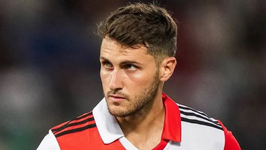 ESPECIAL Santi Giménez en el juego del Feyenoord