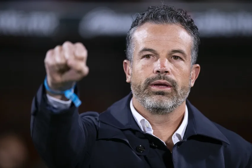 MEXSPORT Rafa Puente en un partido de Pumas