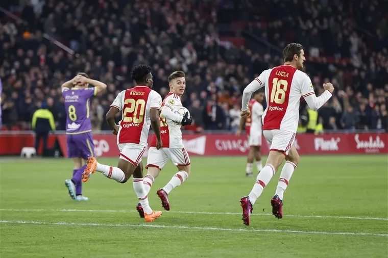ESPECIAL Ajax vs Volendam