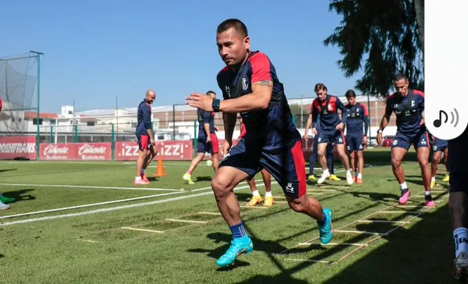 TWITTER: @TolucaFC Jean Meneses entrenando con Toluca