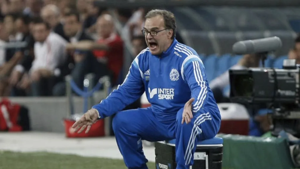 AP Bielsa dirigiendo al Marsella