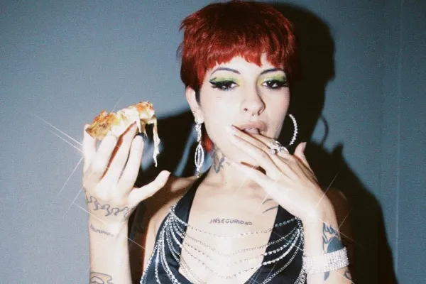 TW: @CAZZUOFICIAL Aceptó que creció con la música de Beli