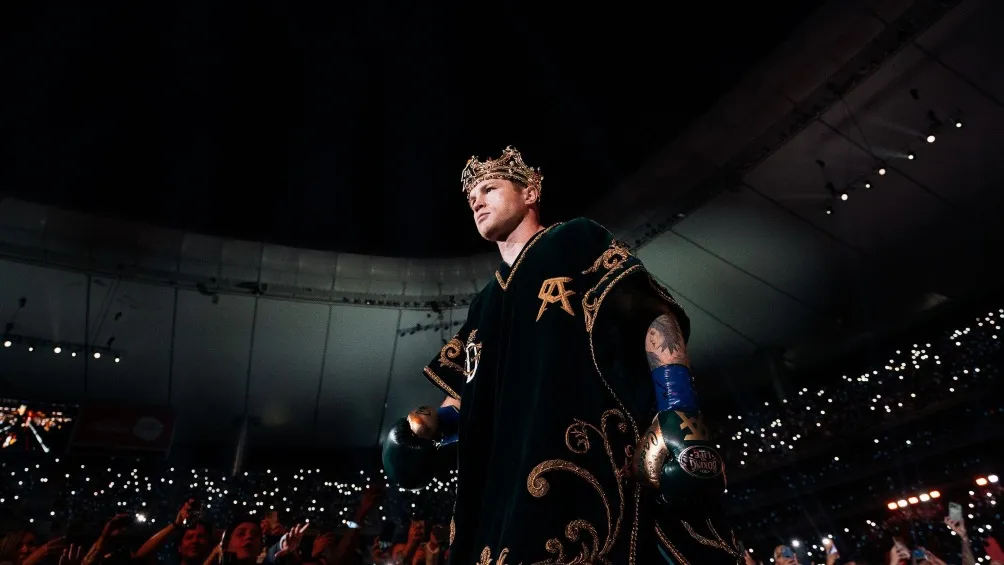 @Canelo Canelo haciendo su entrada en el Estadio Akron