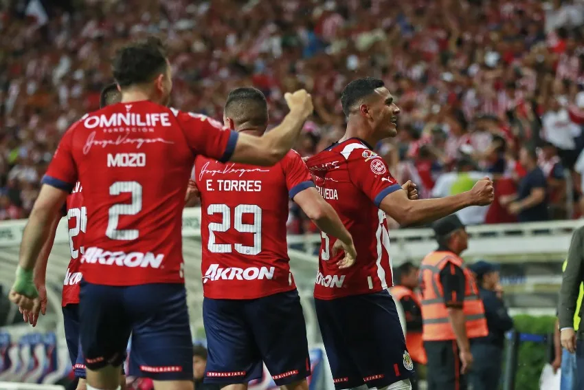 MEXSPORT Chivas en celebración de gol