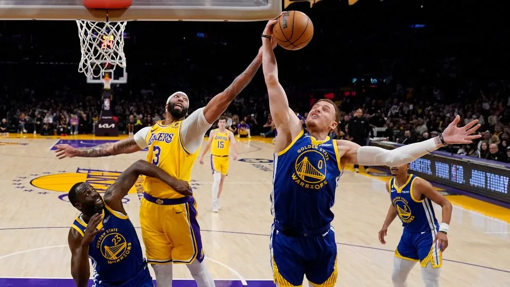 AP Las Finales de Conferencia están en proceso