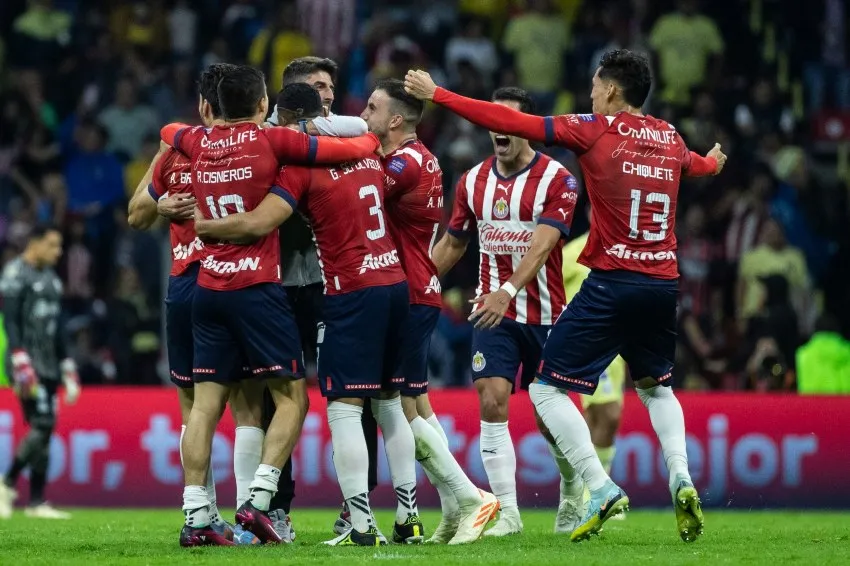 MIGUEL PONTÓN Chivas eliminó al América