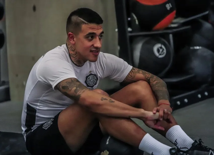 INSTAGRAM: @robert_ergas40 Ergas como jugador de Olimpia