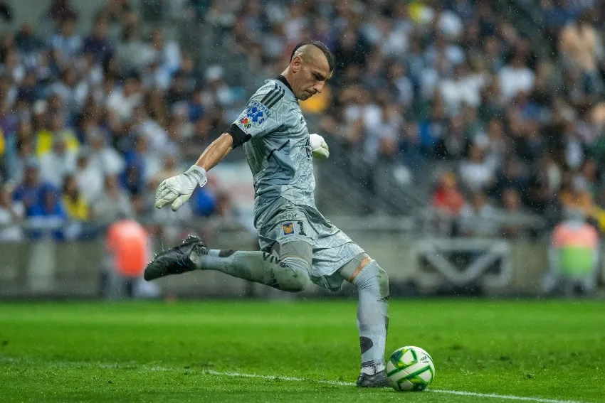 MEXSPORT Patón Guzmán en la Ida ante Chivas