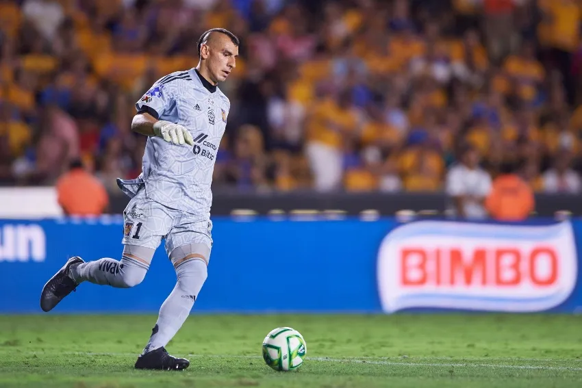 MEXSPORT Patón Guzmán en la Ida ante Chivas