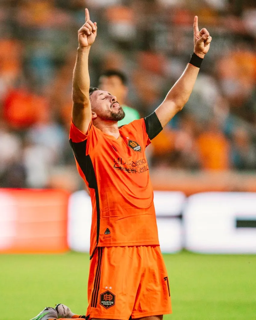 TWITTER: @HoustonDynamo HH en celebración de gol