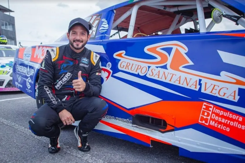 INSTAGRAM: @juliorejon Julio Rejón, piloto mexicano de Nascar México
