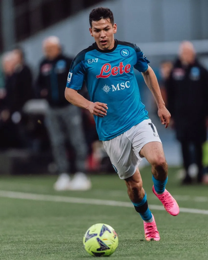 TWITTER: @sscnapoli Chucky Lozano en un juego del Napoli