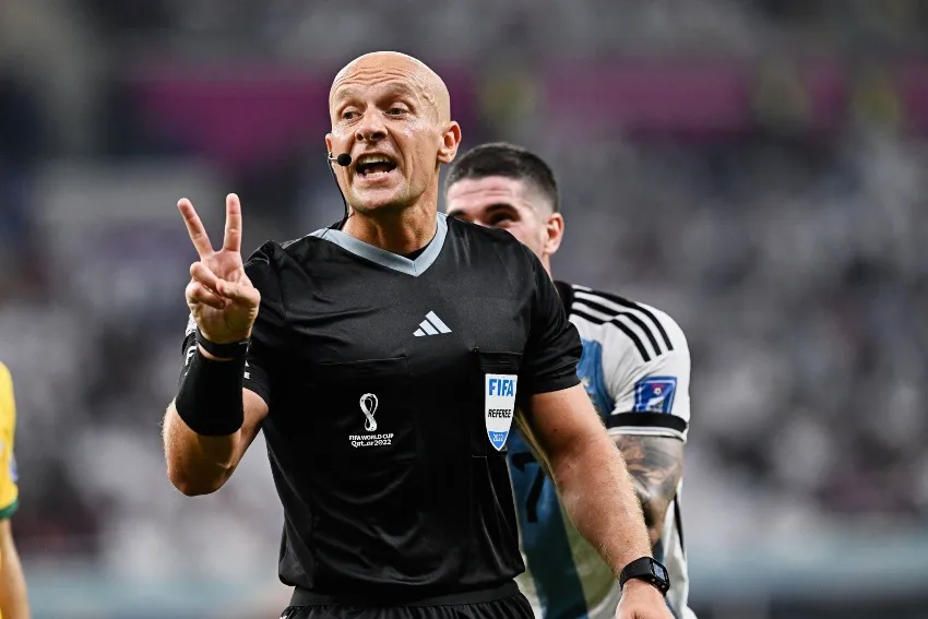 MEXSPORT Szymon Marciniak en la Final de Qatar 2022