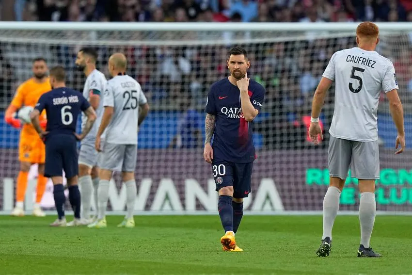AP Messi en su último juego con el PSG