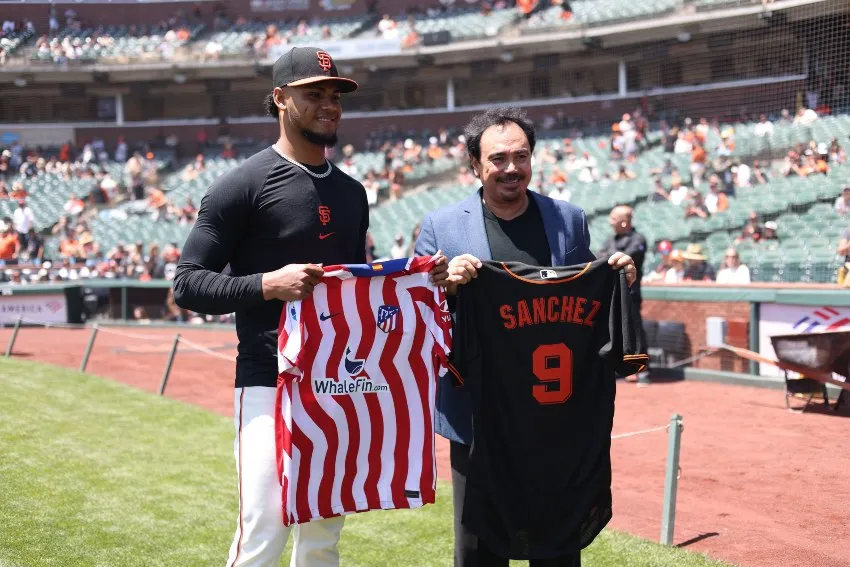 TWITTER: @MLB_Mexico Hugo Sánchez, invitado de lujo de los Gigantes de la MLB