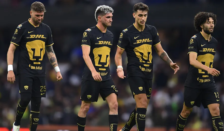 MEXSPORT Jugadores de Pumas tras derrota