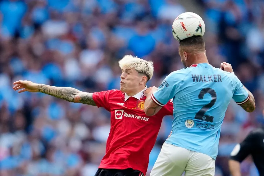 AP Walker en la Final de la FA Cup ante Manchester United