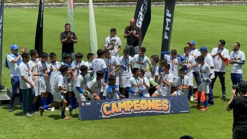 TWITTER: @CruzAzulHidalg Cruz Azul Sub 12 campeón de las Fuerzas Básicas