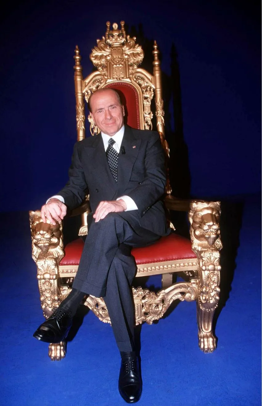 AP Berlusconi como dueño del Milan