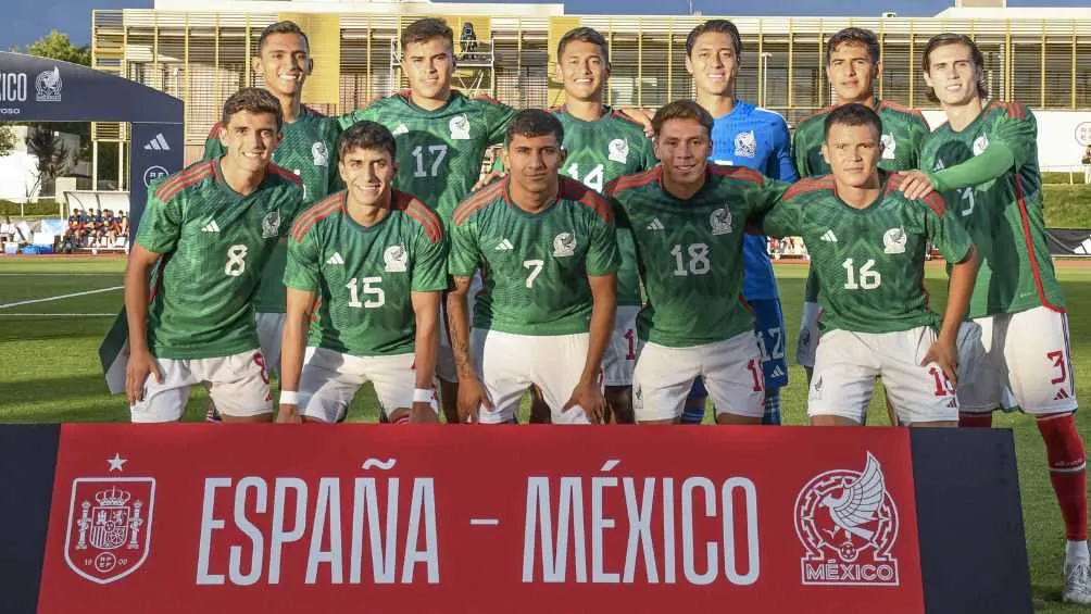 TWITTER: @miseleccionmx La Selección Mexicana previo al encuentro ante España