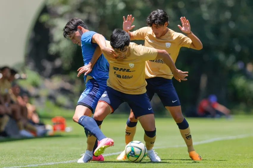 TWITTER: @PumasMX Pumas vs Cruz Azul en Pretemporada