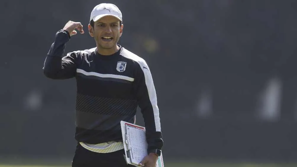 ARCHIVO RÉCORD El DT empezó su carrera en Gallos