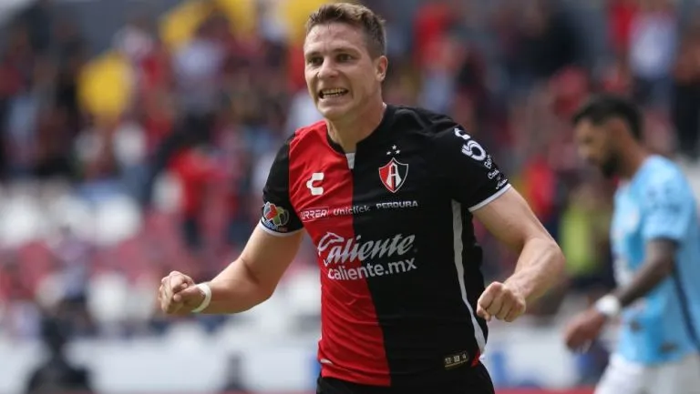 MEXSPORT Furch en un juego del Atlas