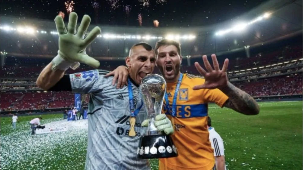 Twitter @TigresOficial Gignac y Nahuel celebran el campeonato del Clausura 2023