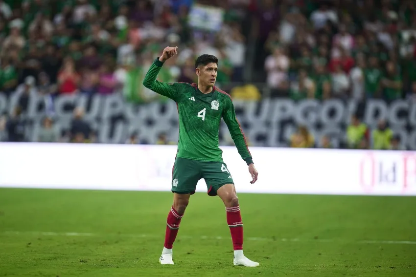 MEXSPORT Edson Álvarez en el juego de México