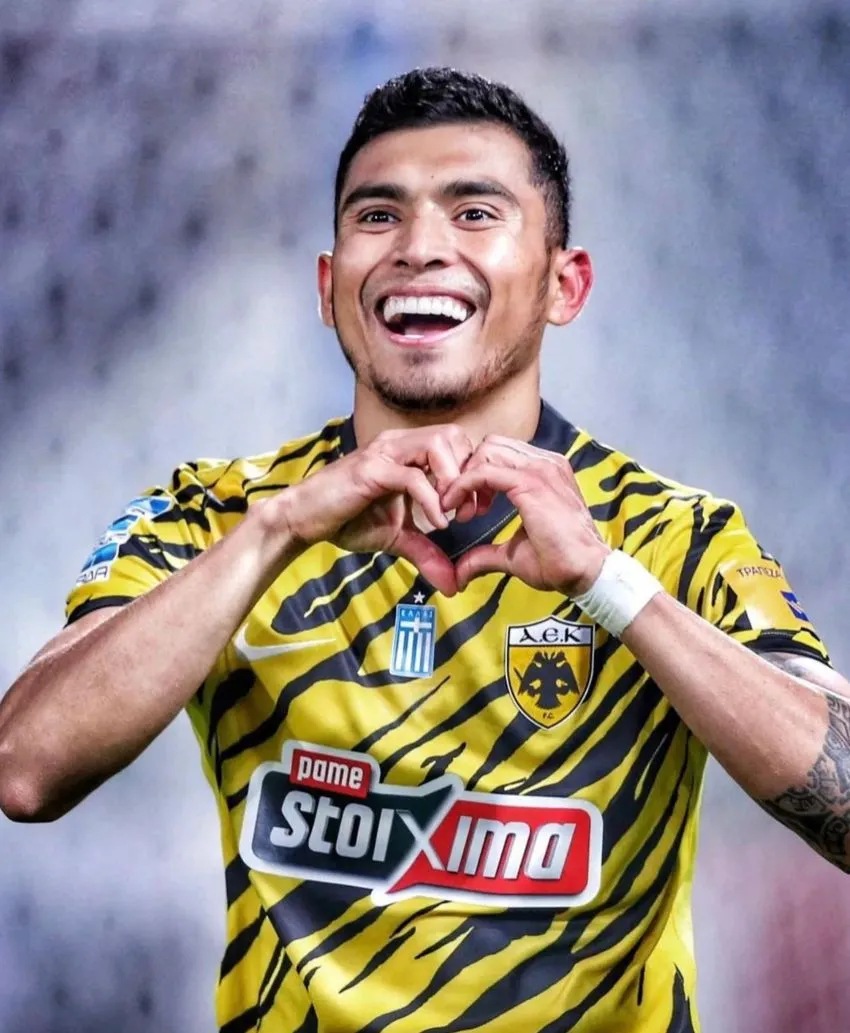 @orbelin7pineda Pineda en celebración de gol