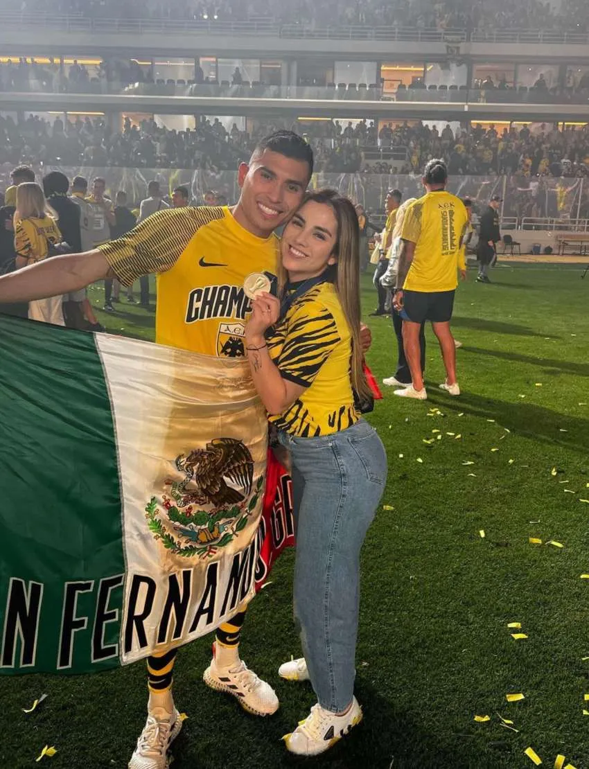 @orbelin7pineda Pineda tras ser campeón con AEK