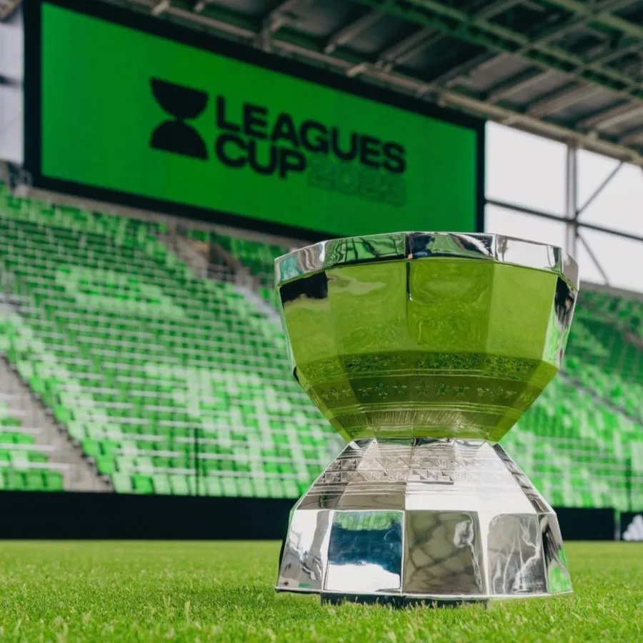 INSTAGRAM: @leaguescup Trofeo de la Leagues Cup