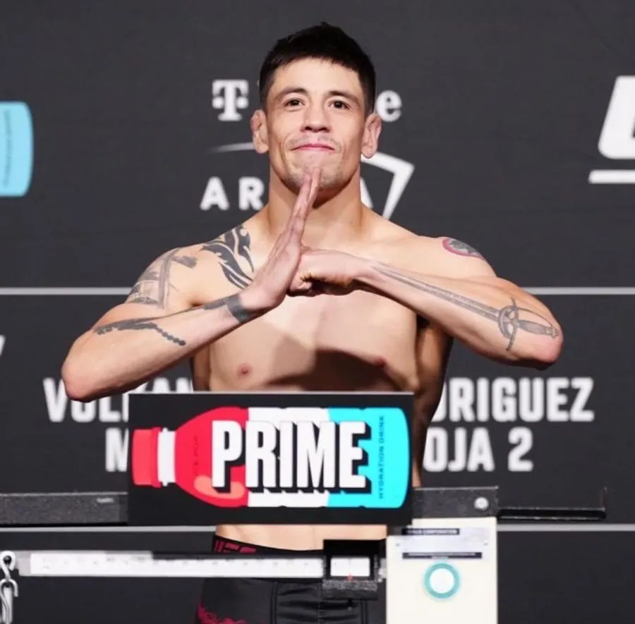 INSTAGRAM: @theassassinbay Brandon Moreno en el pesaje