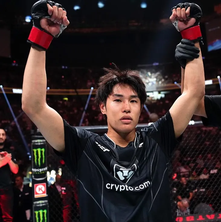 TWITTER: @UFC Tatsuro Taira se quedó con la victoria