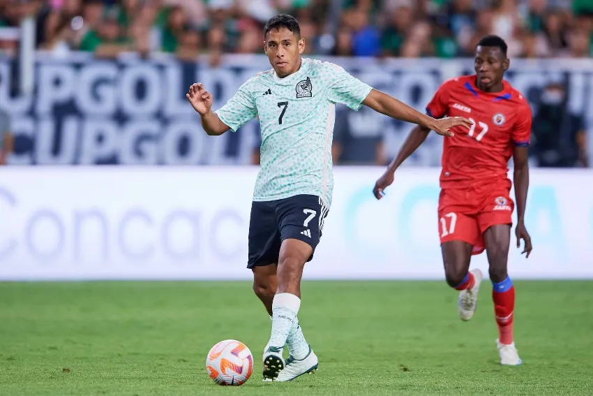 MEXSPORT Luis Romo en juego de México