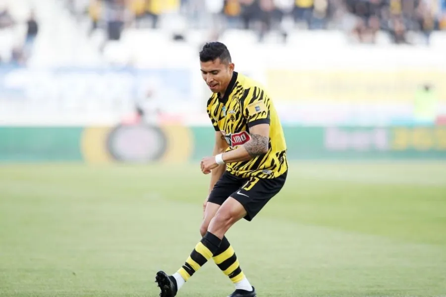 INSTAGRAM: @orbelin7pineda Orbelín Pineda es pieza clave en el AEK Atenas