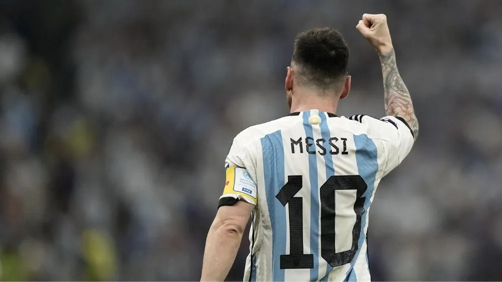 AP Lionel Messi con la dorsal 10 de Argentina