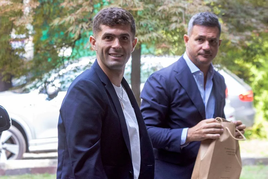 AP Christian Pulisic ya está en Italia