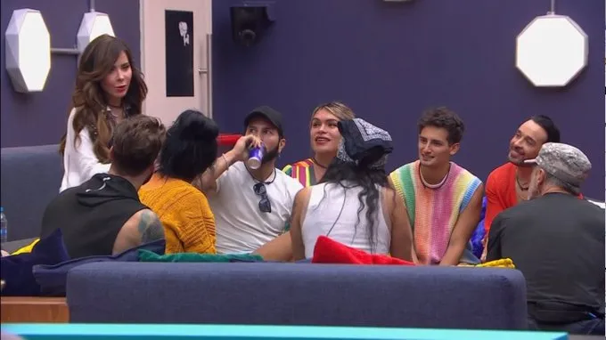 CAPTURA DE PANTALLA Gloria Trevi charló con los habitantes de La Casa de los Famosos