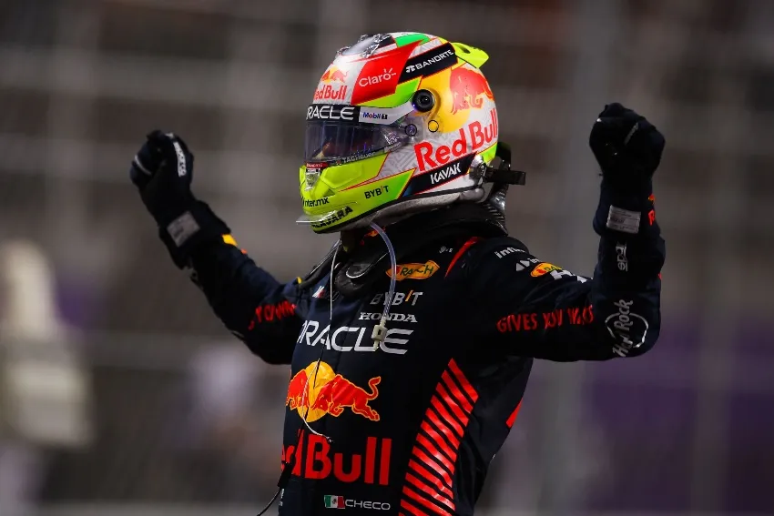 MEXSPORT Checo Pérez en un GP de la F1