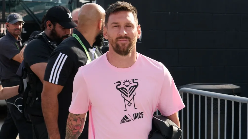 MEXSPORT Lionel Messi arribando al partido